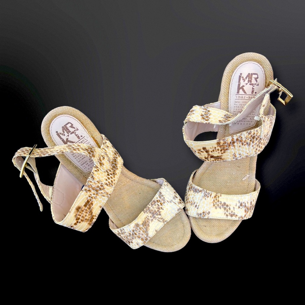 Chunky heel snakeskin sandal